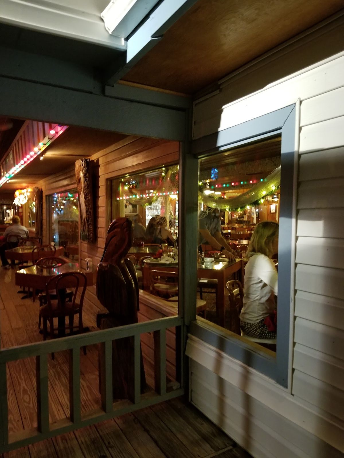 The entrance to the dining room